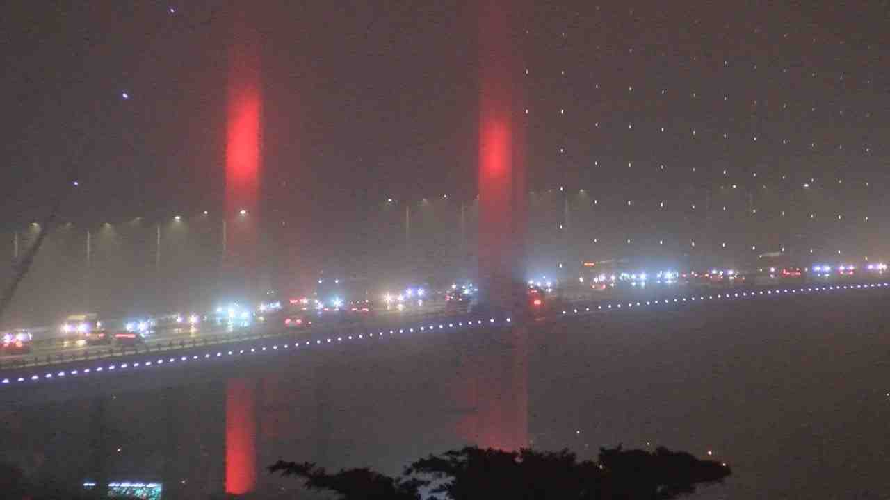 İstanbul’da hava sıcaklığının ani düşüşüyle birlikte gece saatlerinden itibaren yoğun