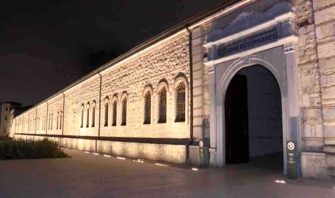 Silivri açıklarında meydana gelen 6.2 büyüklüğündeki depremin ardından İstanbul’da vatandaşların