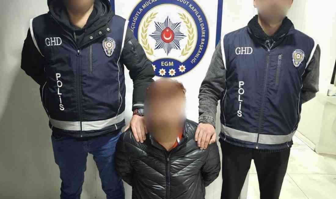 Uluslararası insan kaçakçısı Fatih’te yakalandı İçişleri Bakanı Ali Yerlikaya, İtalya