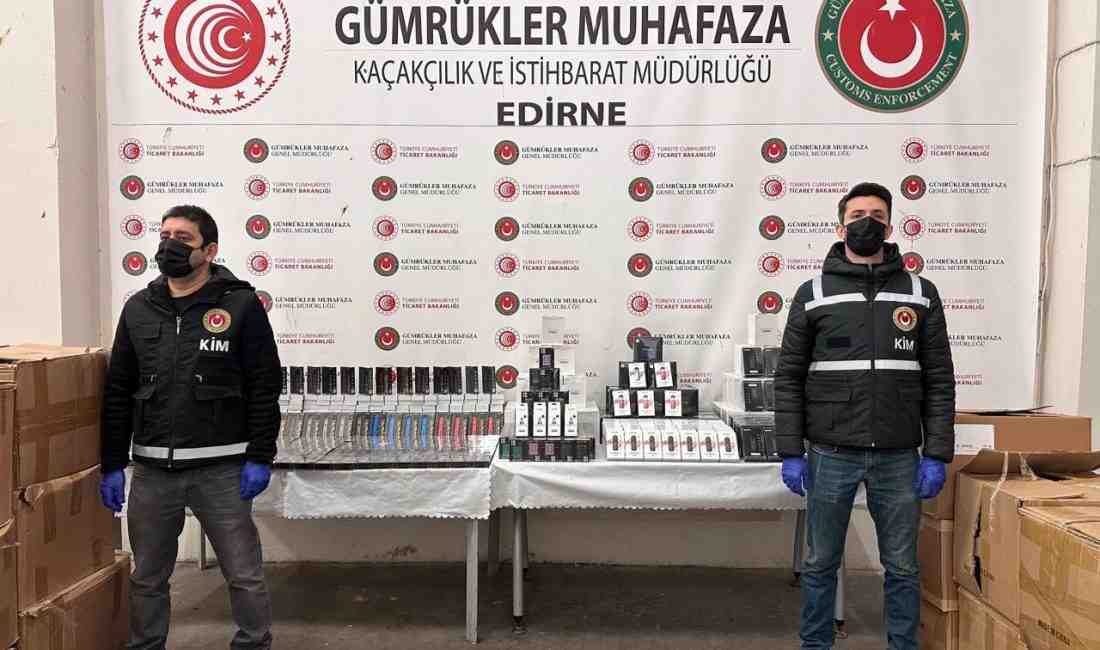 Edirne’de Kapıkule Sınır Kapısı’ndan Türkiye’ye giriş yapan bir TIR’da, Gümrük