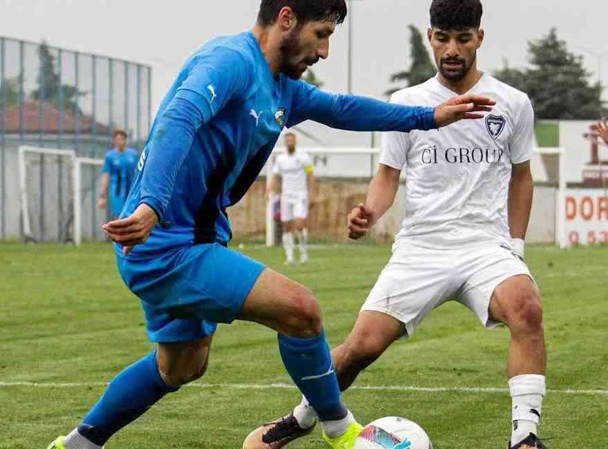TFF 2. Lig Kırmızı Grup’un 29. haftasında Karacabey Belediyespor, sahasında
