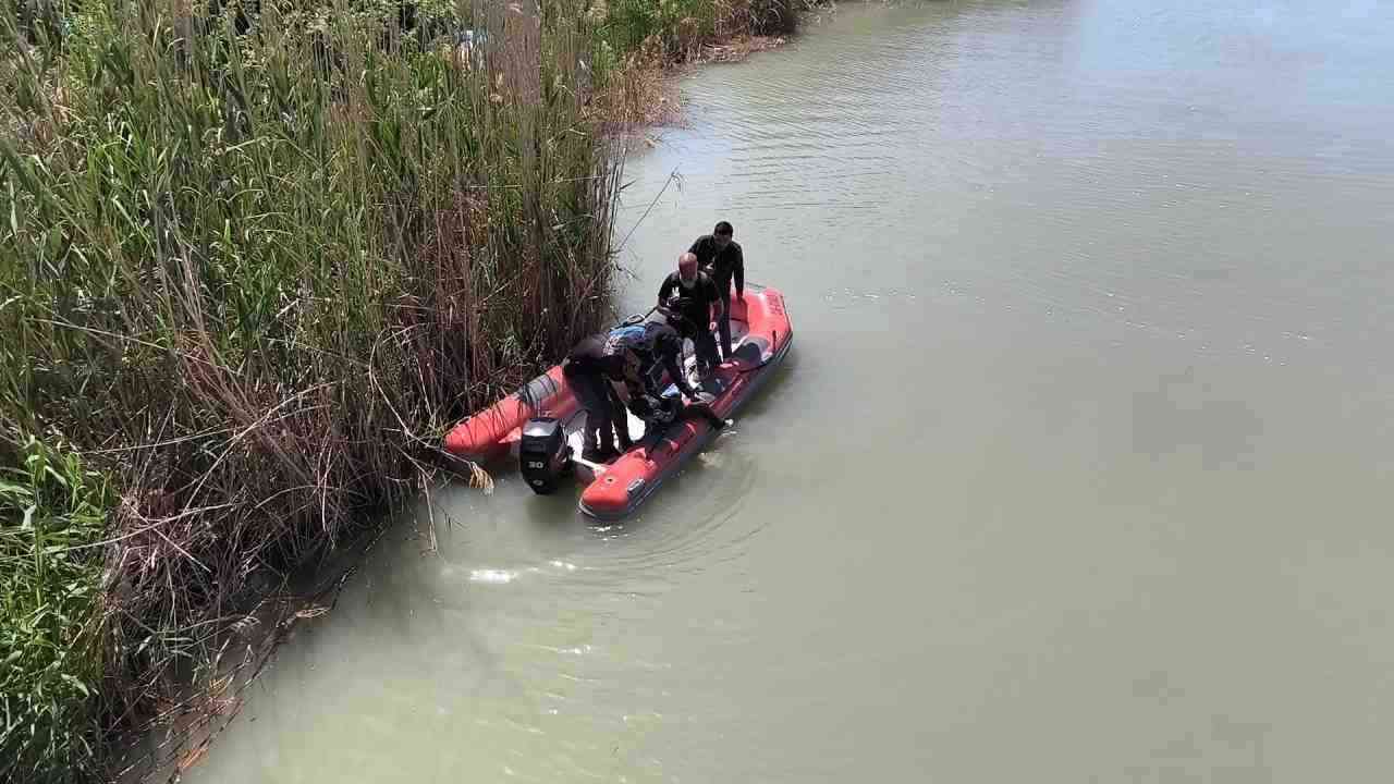 Oyun Oynarken Kayboldu, Sulama Kanalında BulunduAdana’nın Karataş ilçesinde yürek burkan