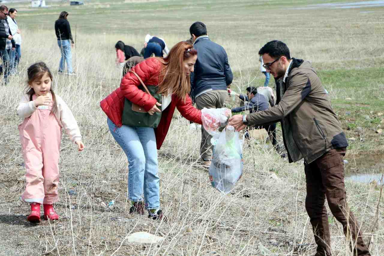Erzurum’da etkili olan bahar yağmurları ve eriyen kar suları, her
