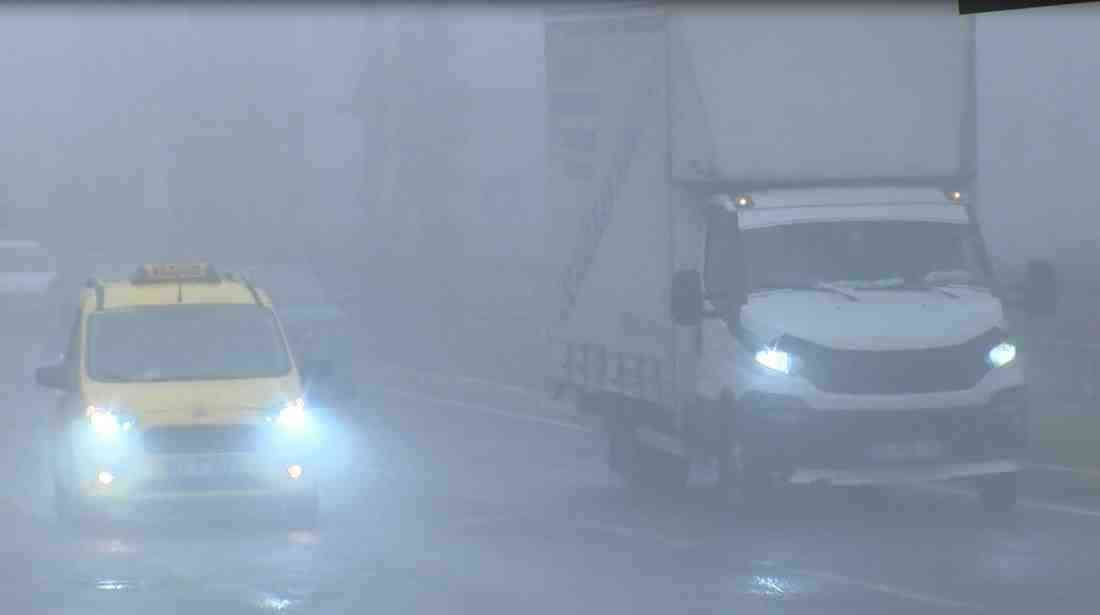 Artuklu’da Sürücü ve Yayalara Sis EngeliMardin’in Artuklu ilçesinde akşam saatlerinde