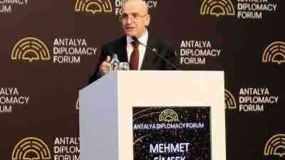 Bakan Mehmet Şimşek’ten Ekonomiye, Savunmaya ve Geleceğe Dair Kritik Mesajlar