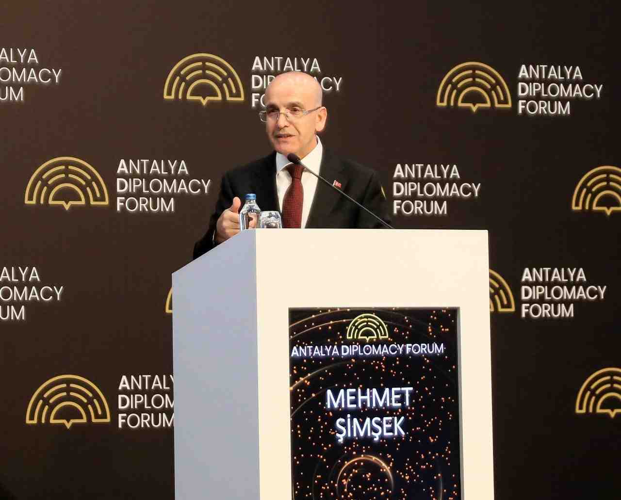 Bakan Mehmet Şimşek’ten Ekonomiye, Savunmaya ve Geleceğe Dair Kritik Mesajlar