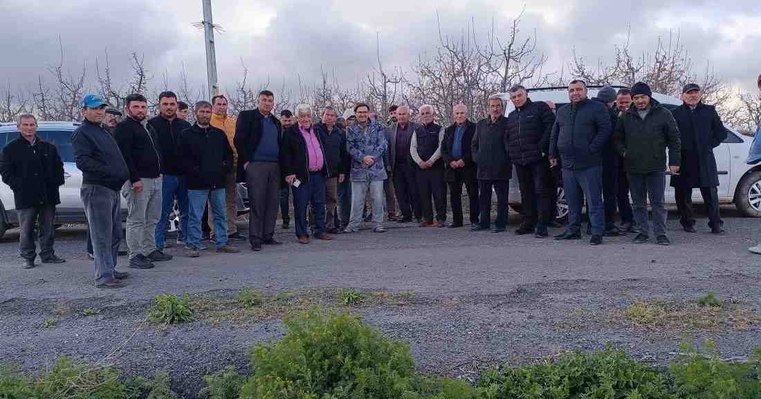 Kayseri Yeşilhisar’da Zirai Don Felaketi: Elmalar ve Kayısılar Yok Oldu Don Felaketi Meyve Bahçelerini VurduKayseri’nin Yeşilhisar ilçesinde 11 Nisan gecesi