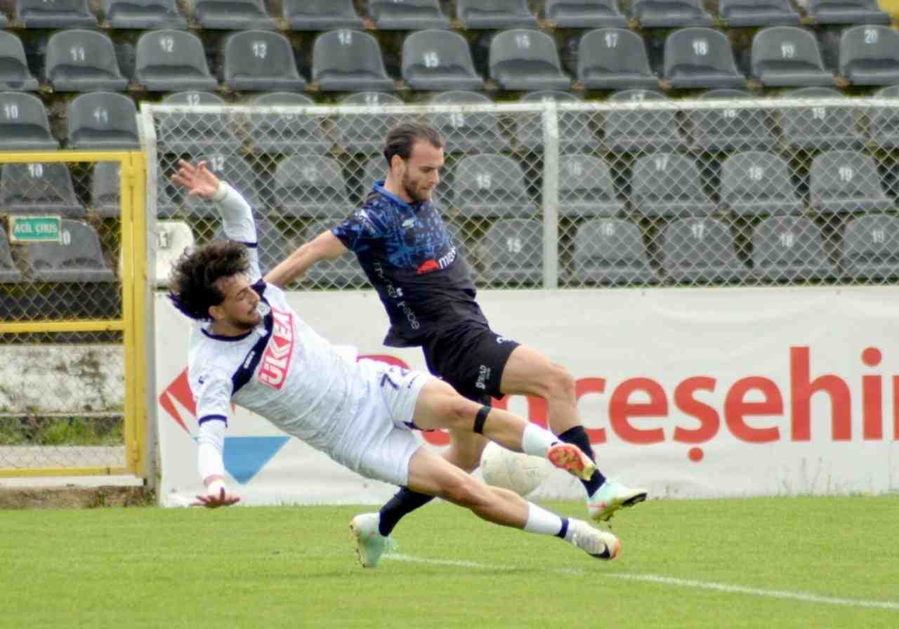 TFF 2. Lig Kırmızı Grup’ta zor günler geçiren Nazillispor, sahasında