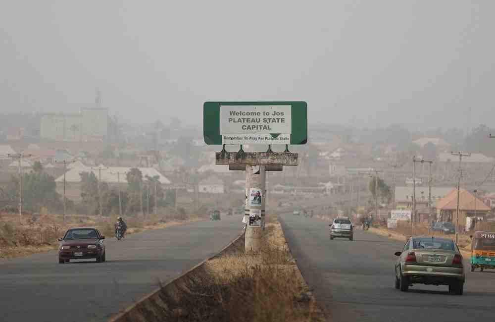 Nijerya’da Katliam Gecesi: Plateau Eyaletindeki Saldırıda 40’tan Fazla Kişi Hayatını Kaybetti Nijerya’nın kuzey-orta bölgesinde yer alan Plateau eyaletinde meydana gelen silahlı