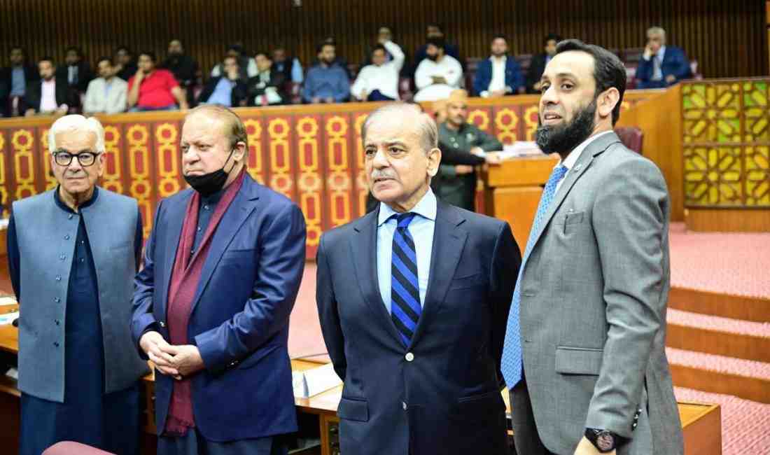 Tarar: “Güvenilir İstihbarat Elde Ettik”Pakistan Enformasyon Bakanı Attaullah Tarar, Hindistan’ın