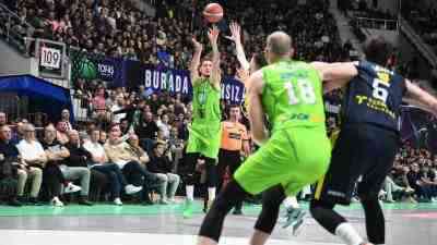 TOFAŞ, evinde direnç gösterdi ama kazanamadı Türkiye Sigorta Basketbol Süper