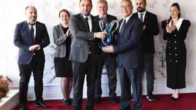 26. TSYD İzmir Şubesi Koşusu’nda Şampiyon: Birdwood Türkiye Jokey Kulübü