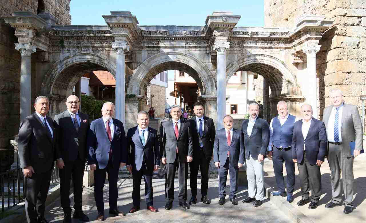 Antalya Valisi Hulusi Şahin, kentin UNESCO Dünya Kültür Mirası Listesi’nde