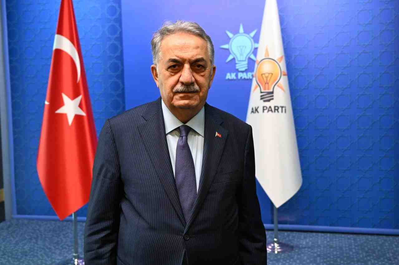 AK Parti Genel Başkan Yardımcısı Hayati Yazıcı, “Yeni Anayasa’da Yol