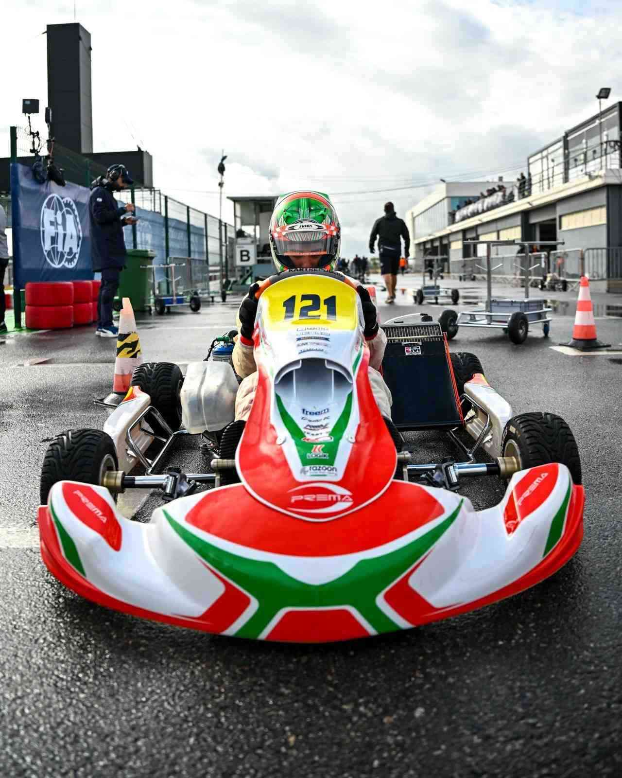 Türkiye’nin genç milli sporcularından Alp Aksoy, 2025 sezonunun ilk yarışında