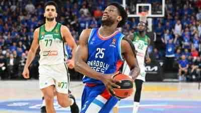 EuroLeague Play-Off’larında Nefes Kesen Mücadele Anadolu Efes, EuroLeague Play-Off çeyrek