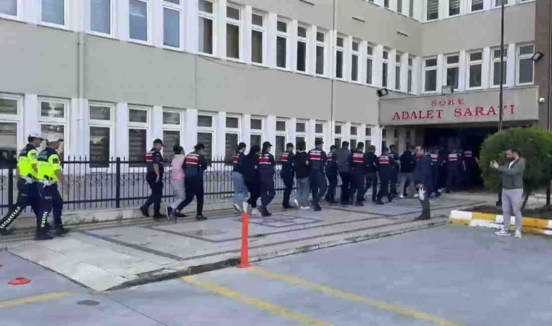 Aydın merkezli yürütülen kripto para dolandırıcılığı soruşturmasında gözaltına alınan 9