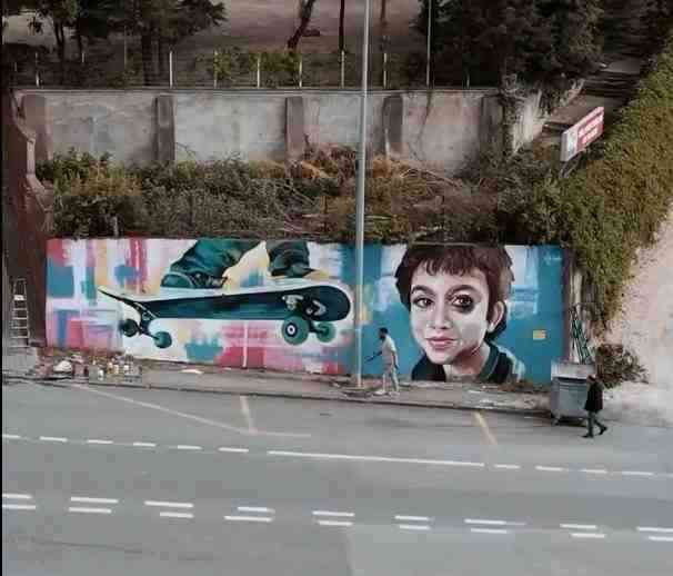 Edirne’nin Şükrüpaşa Mahallesi’nde yaşayan Azerbaycanlı ressam Hatai Abdullayev, İstanbul Kadıköy’de