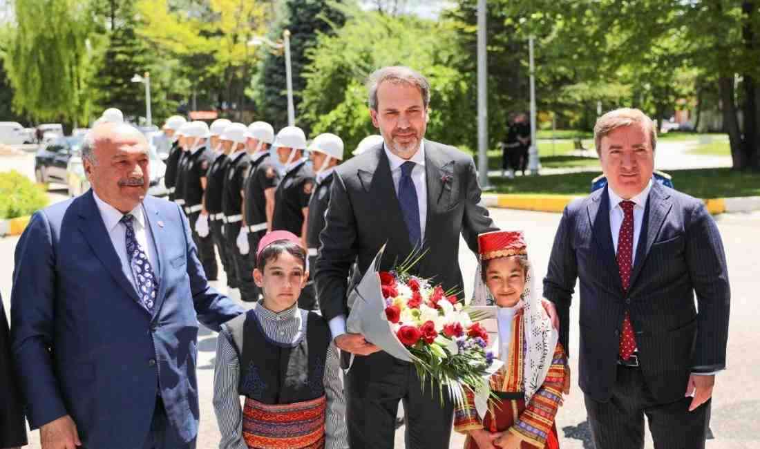 Enerji Bakanı Bayraktar’dan Erzincan’da Çarpıcı Açıklamalar Enerji ve Tabii Kaynaklar