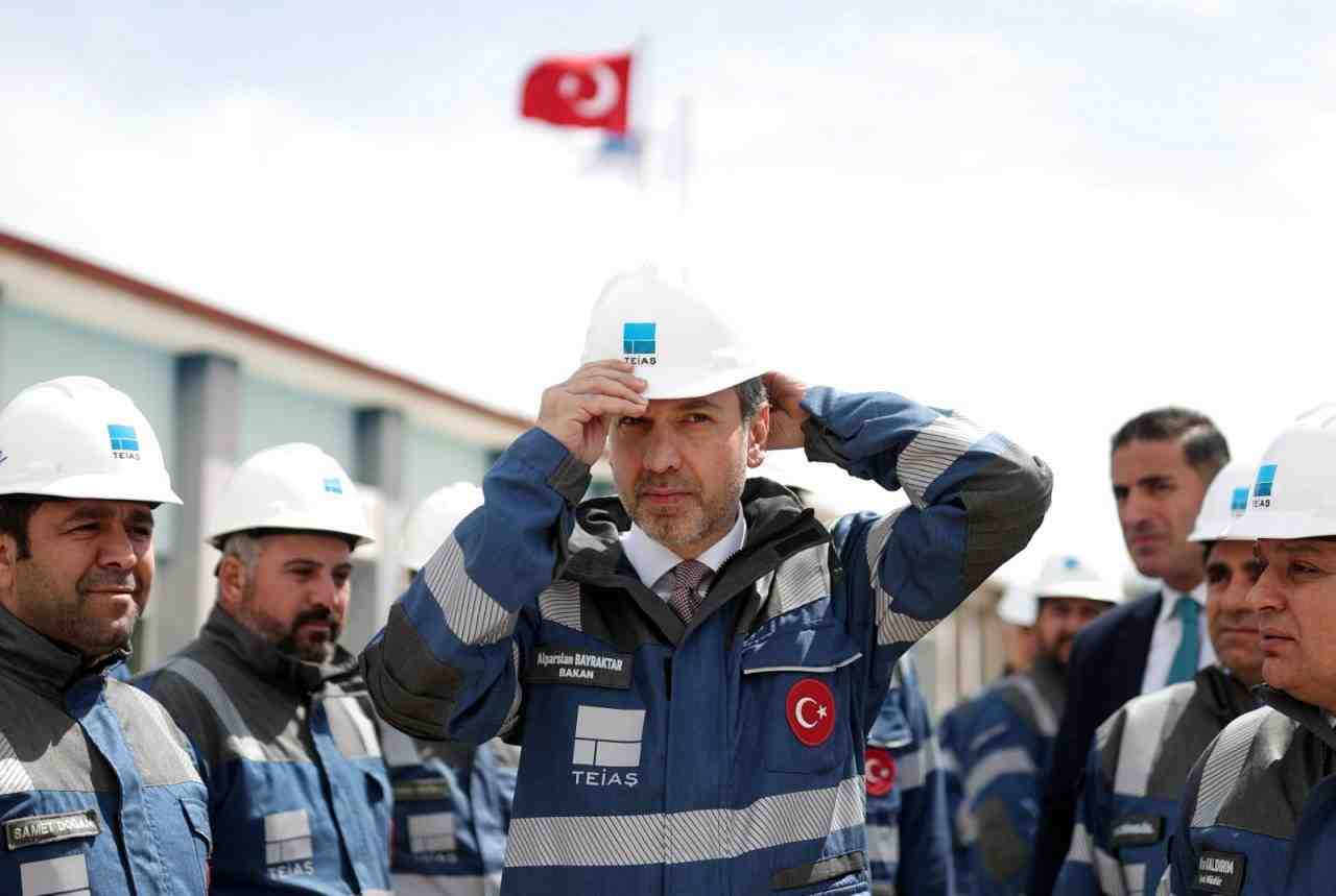 Enerji ve Tabii Kaynaklar Bakanı Alparslan Bayraktar, Avrupa’da yaşanan elektrik