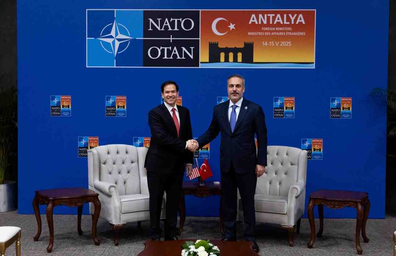 Suriye Krizinde Yeni Dönem Sinyalleri Antalya’da düzenlenen NATO Dışişleri Bakanları