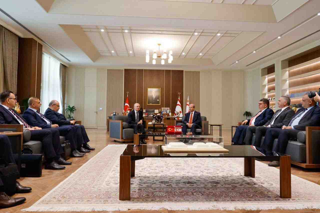 Kuzey Kıbrıs Türk Cumhuriyeti (KKTC) Cumhurbaşkanı Ersin Tatar, resmi temaslarda