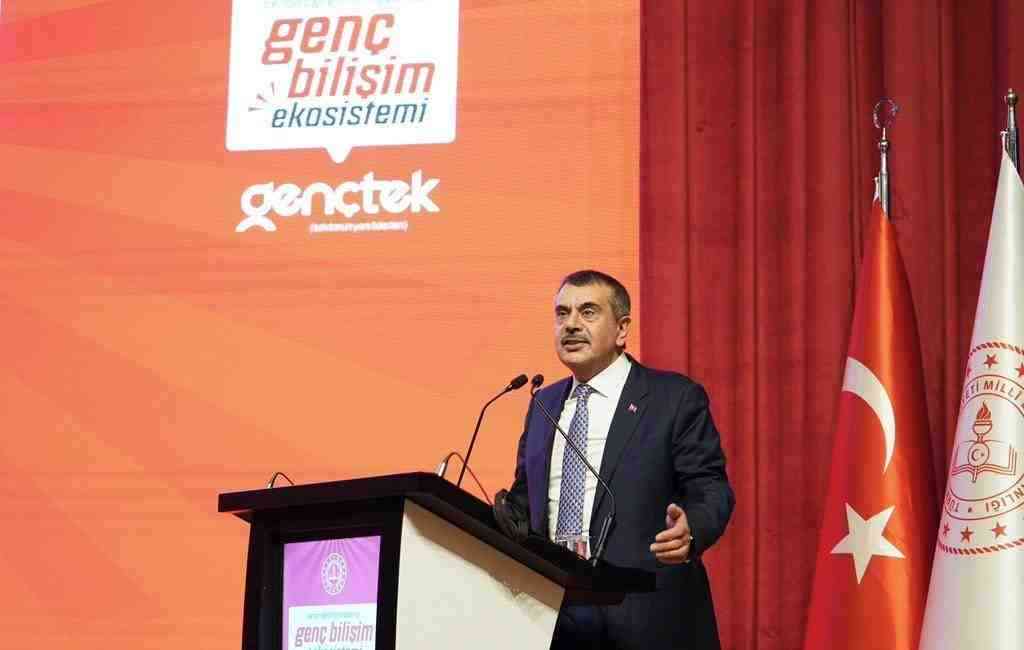 ‘Akran Öğrenme ve Genç Bilişim Ekosistemi Zirvesi’ Ankara’da BaşladıMilli Eğitim