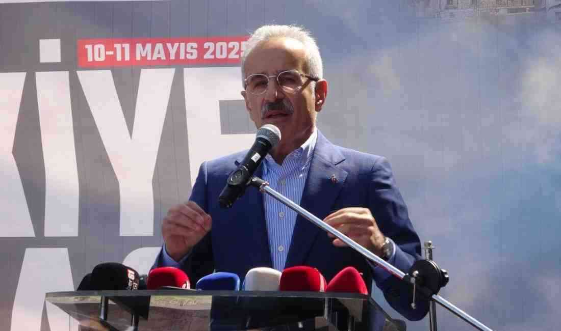 Ulaştırma ve Altyapı Bakanı Abdulkadir Uraloğlu, memleketi Trabzon’un Arsin ilçesinde