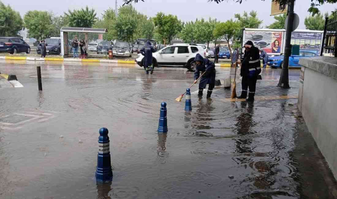 Sabah Saatlerinde Başladı, Etkisini Arttırdı Balıkesir’in Bandırma ilçesi sabah saatlerinde