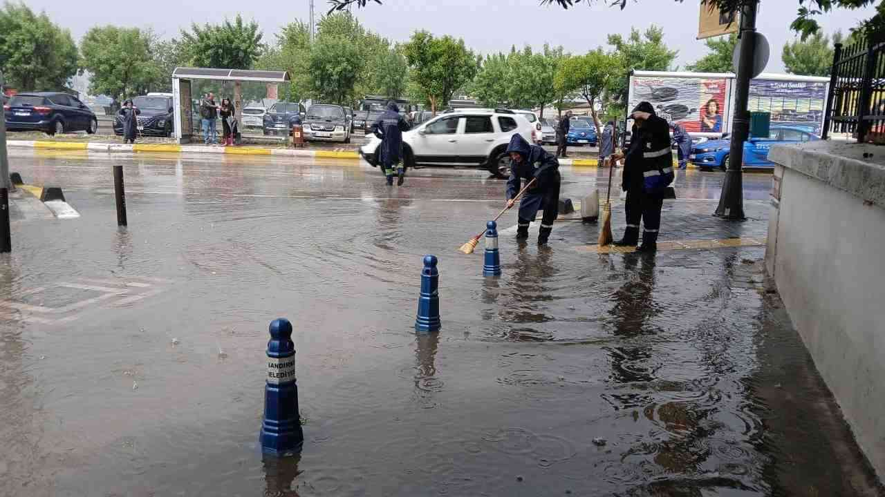 Sabah Saatlerinde Başladı, Etkisini Arttırdı Balıkesir’in Bandırma ilçesi sabah saatlerinde