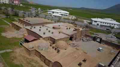 Osmanlı Mirası Modern Yorumla Hayat Buluyor Bitlis-Tatvan kara yolu kenarında