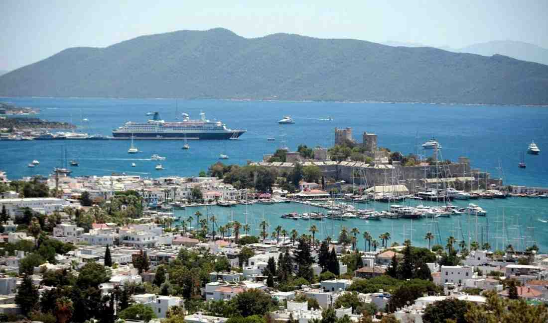 Bodrum’da Yaz Hareketliliği Başladı Muğla’nın Bodrum ilçesinde yaz sezonu resmen
