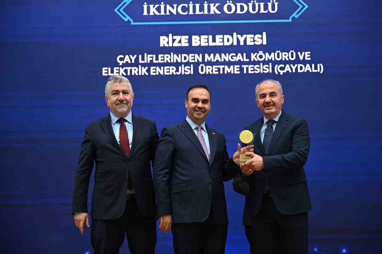 Sıfır Atıkla Sürdürülebilir Enerji ÜretimiRize Belediyesi, çay tarımından arta kalan