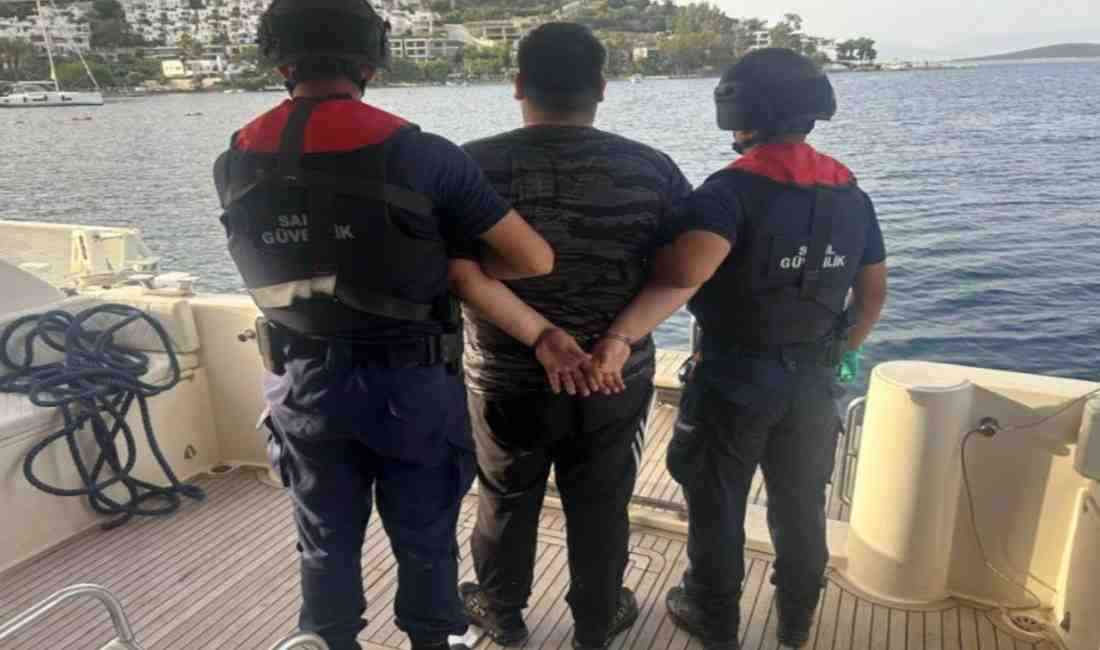 Cinayet Zanlısı Lüks Yatla Kaçmak Üzereyken Yakalandıİstanbul’da iki çete arasında