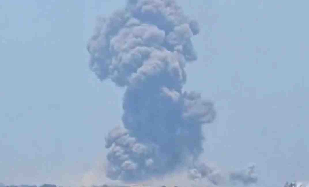 Çin’de kimya fabrikasında patlama meydana geldi Çin’in kuzeyindeki Şandong eyaletine bağlı Veyfang şehrinde bir kimya fabrikasında