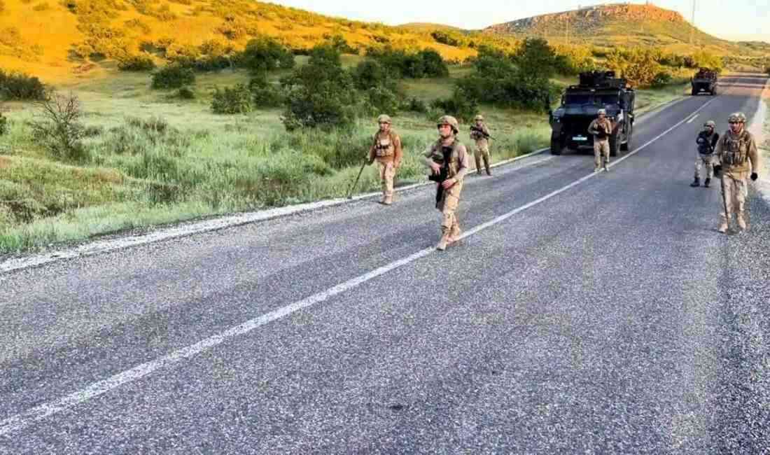 İçişleri Bakanı Ali Yerlikaya, Diyarbakır’ın 7 ilçesinde gerçekleştirilen eş zamanlı