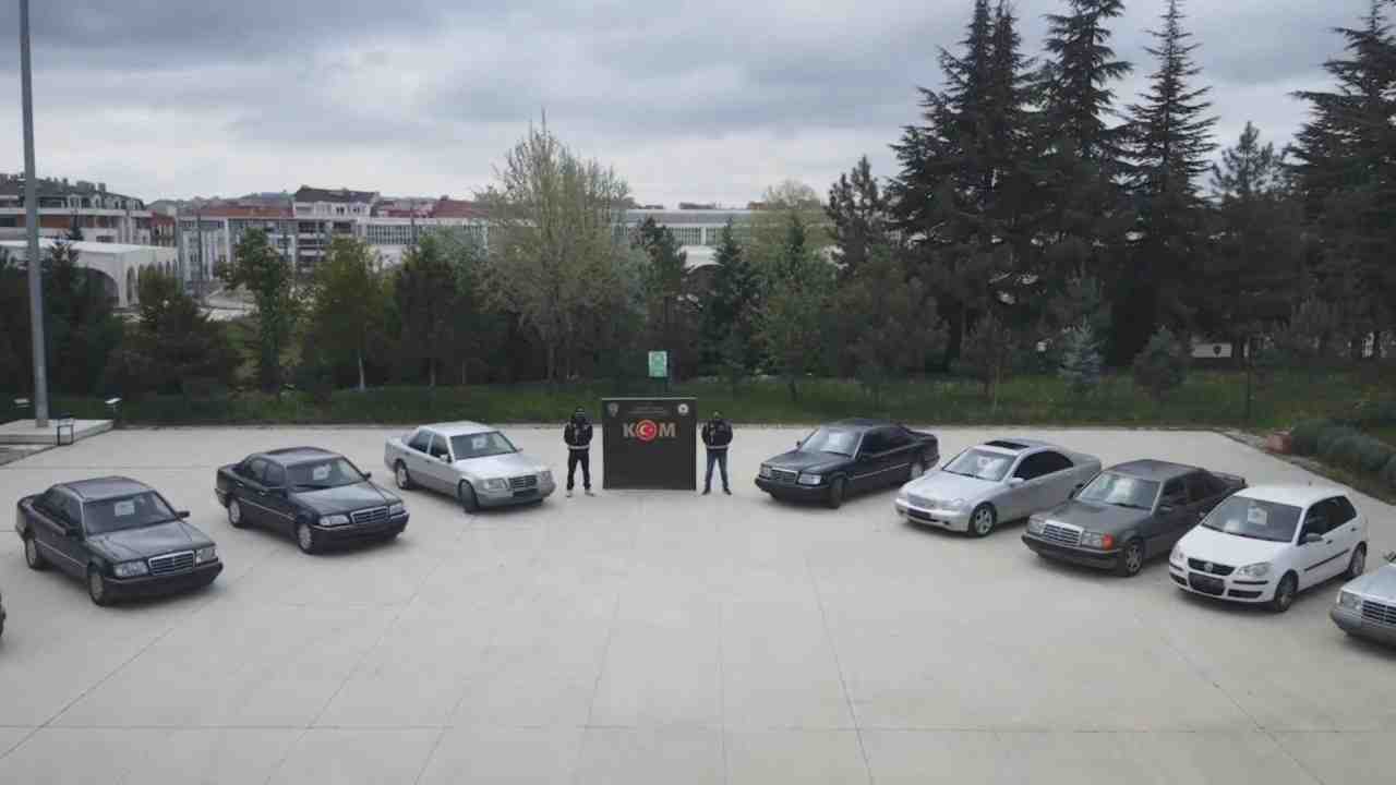 Kaçak Otomobil Operasyonu BaşlatıldıEskişehir Emniyet Müdürlüğü Kaçakçılık ve Organize Suçlarla