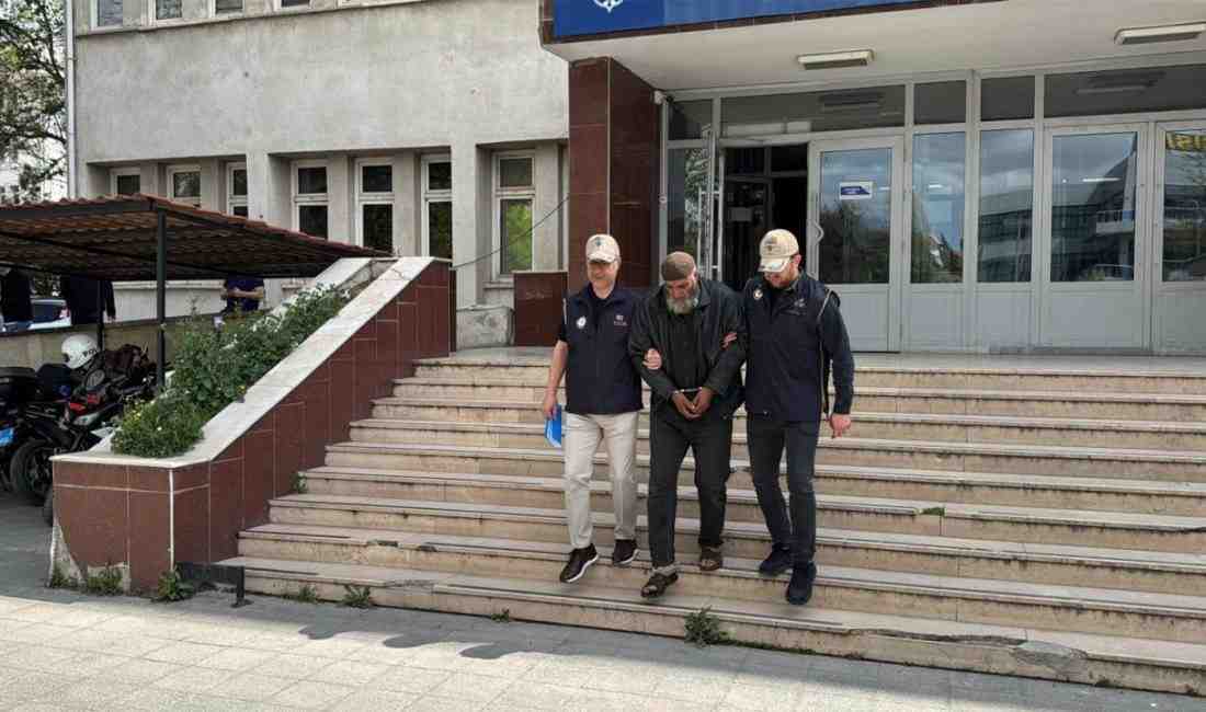 Kırıkkale’de Kırmızı Bültenle Aranan DEAŞ Üyesi Yakalandı Interpol Tarafından Aranıyordu Kırıkkale’de polis ekipleri, terör örgütü DEAŞ üyesi