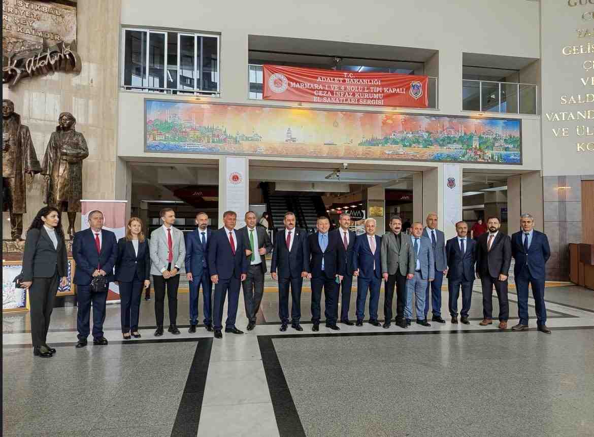Bakırköy Adliyesi’nde açılan “El İşi Faaliyetleri Sergisi”, kadın tutuklu ve