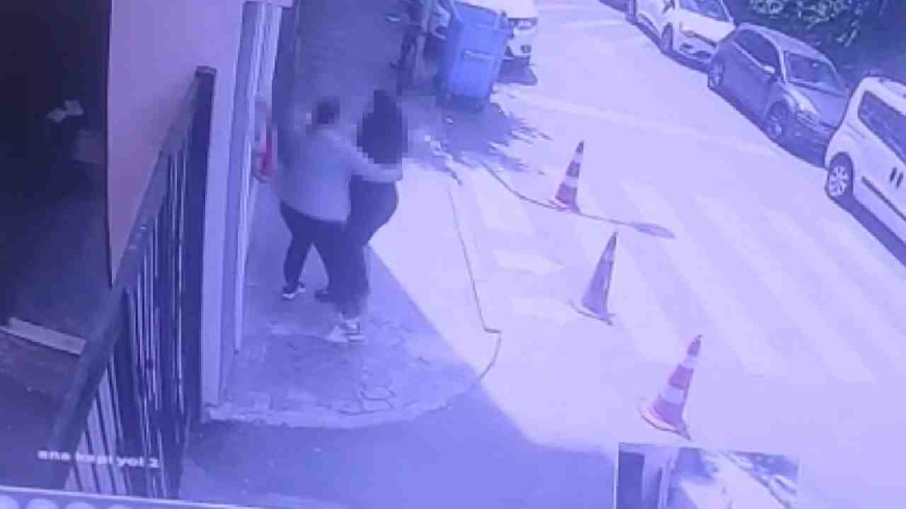 İstanbul Üsküdar’da özel bir lisede yaşanan olay, kamuoyunda büyük yankı