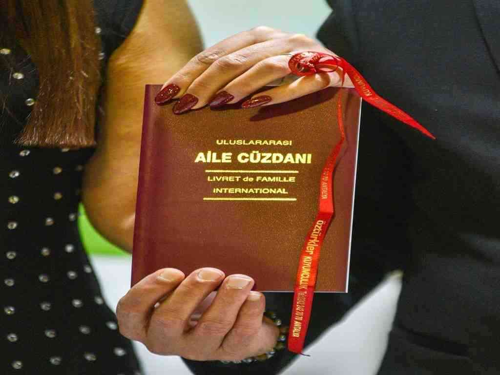 Yaz aylarının gelmesiyle birlikte İstanbul’da nikah sezonu da açıldı. Nikah