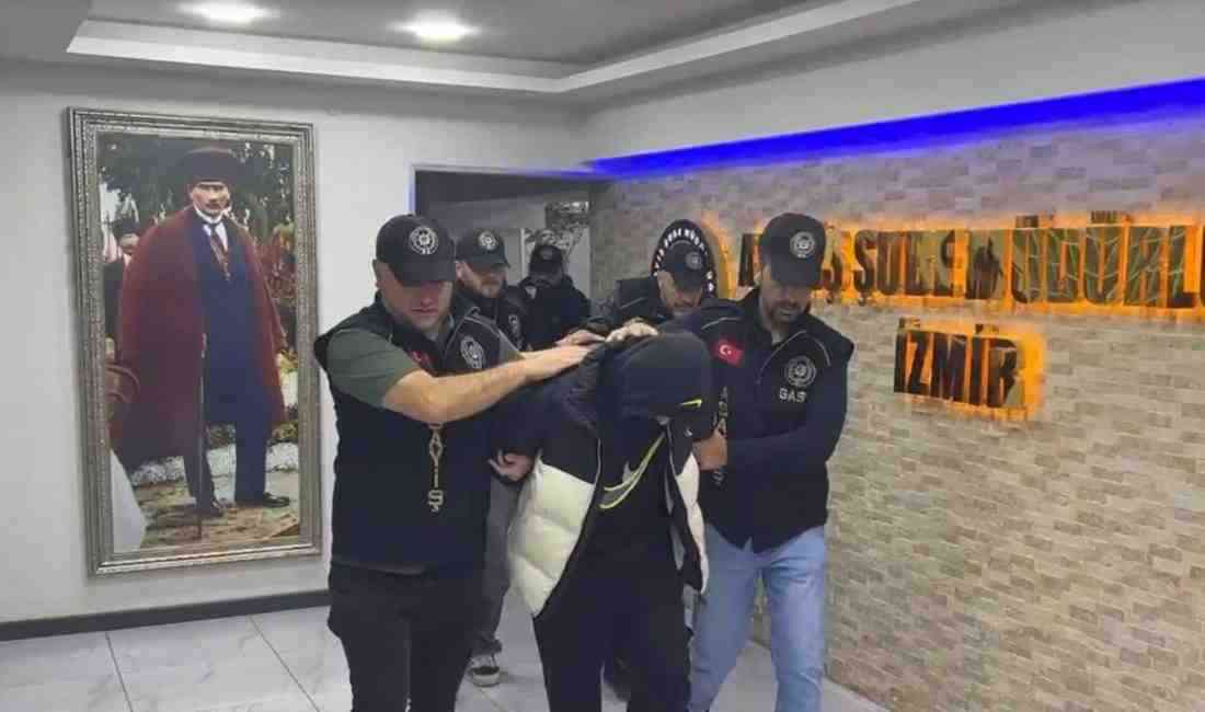 Şiddet, Gasp ve Tehdit Kamerada İzmir’de kamuoyunda ‘Acımasızlar’ olarak bilinen