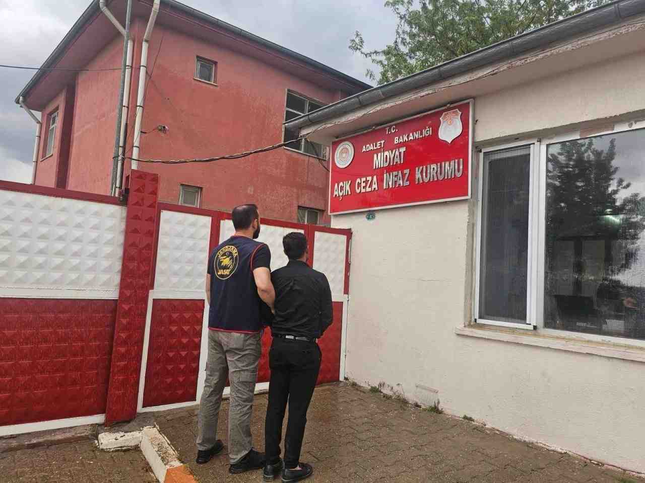 Mardin’in Kızıltepe ilçesinde, hakkında kesinleşmiş 16 yıl 8 ay hapis