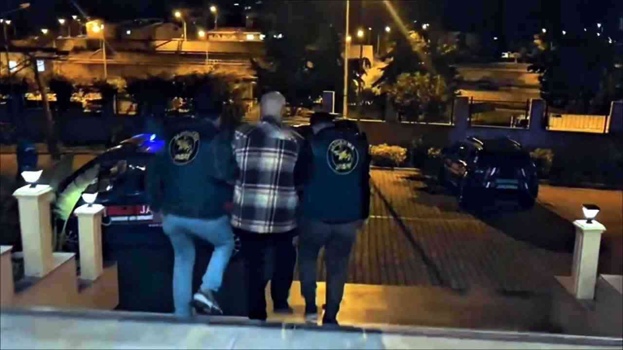 Uluslararası Operasyonlarla İki Kaçak Suçlu Yakalandıİçişleri Bakanı Ali Yerlikaya, sosyal