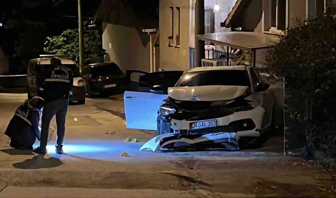 Kocaeli’nin İzmit ilçesinde gece saatlerinde yaşanan silahlı saldırıda bir kişi