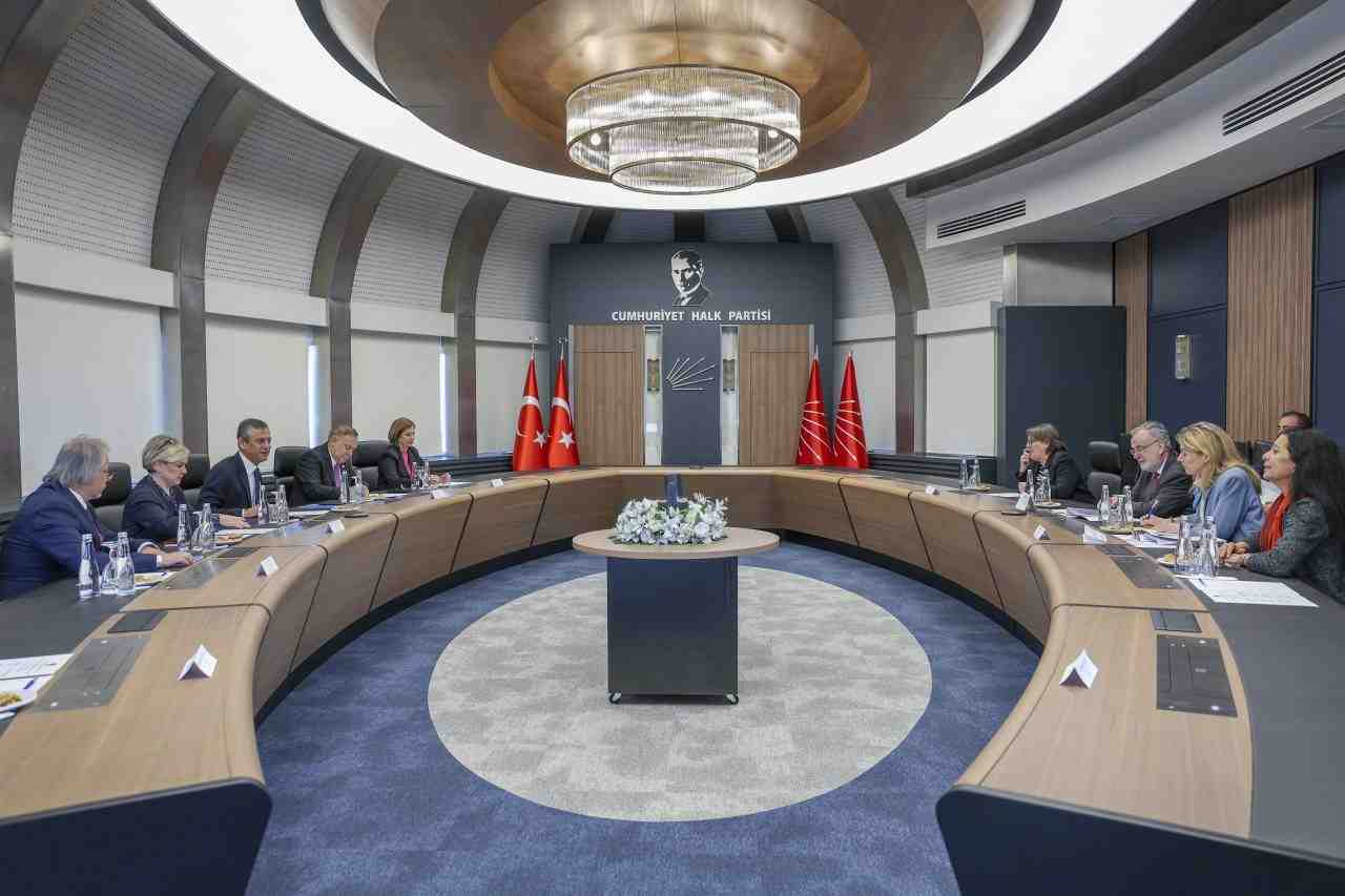 CHP Genel Başkanı Özgür Özel, Avrupa Konseyi Yerel ve Bölgesel
