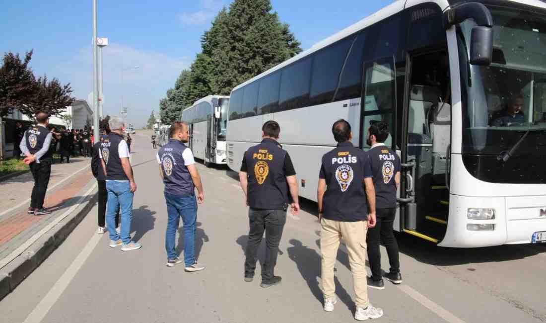 Kocaeli merkezli 28 ilde düzenlenen dev dolandırıcılık operasyonunda, sahte araç