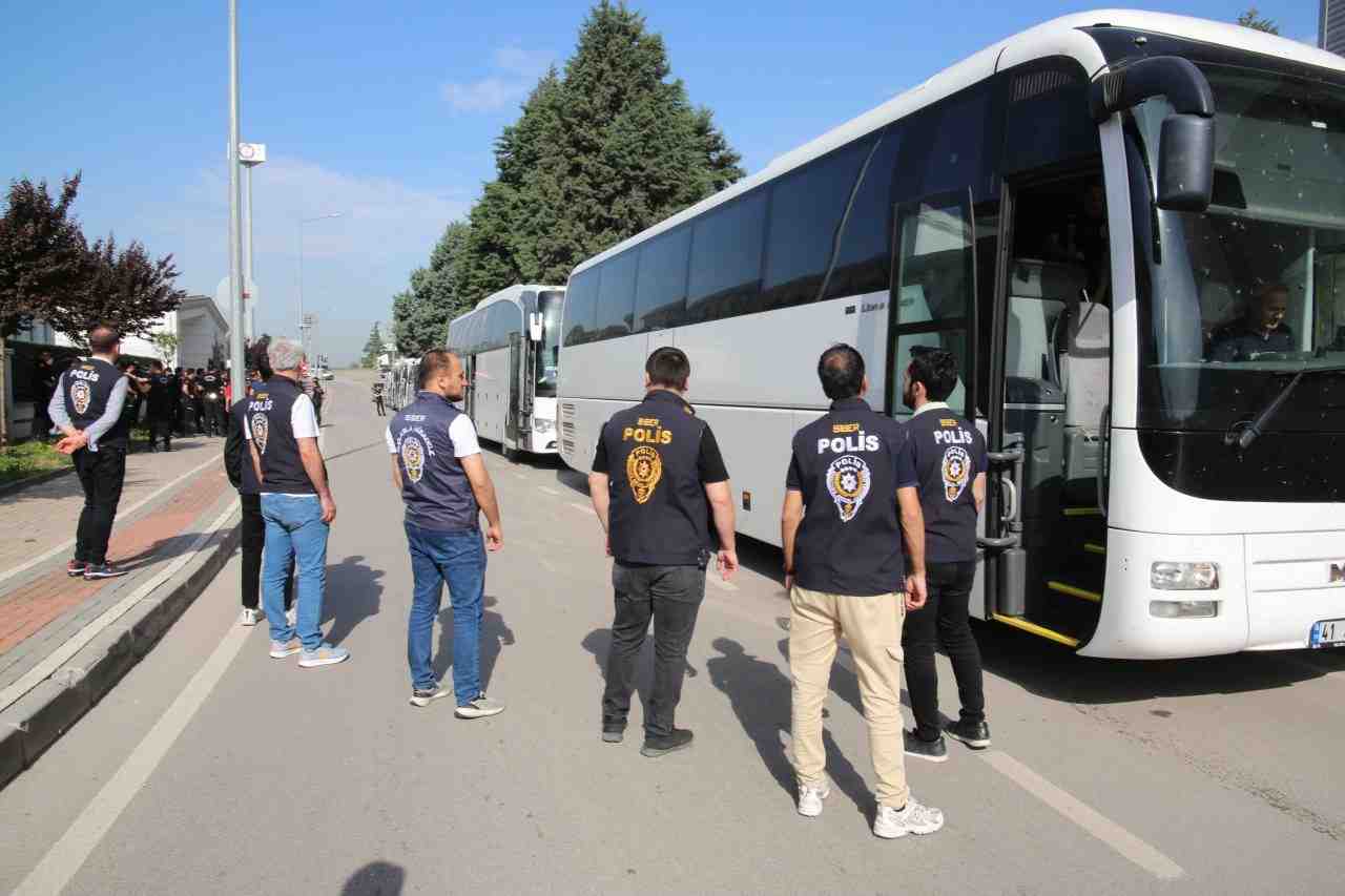 Kocaeli merkezli 28 ilde düzenlenen dev dolandırıcılık operasyonunda, sahte araç