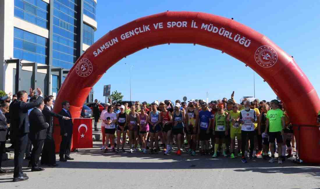 Samsun’da 19 Mayıs Yarı Maratonu Coşkuyla Koşuldu Samsun’da 19 Mayıs Atatürk’ü Anma, Gençlik ve Spor Bayramı kutlamaları
