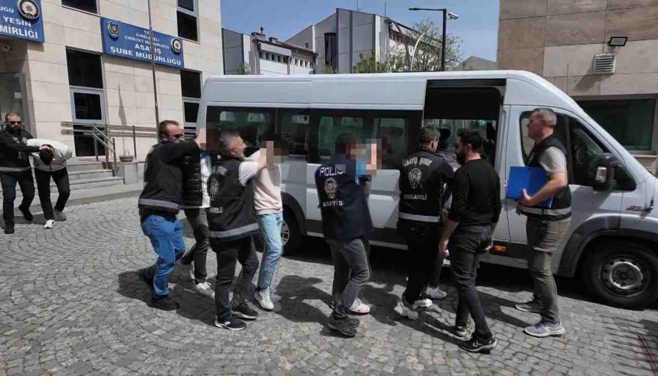 ‘Sazan sarmalı’ yöntemiyle dolandırıcılık yapan çete çökertildi, 8 kişiden 6’sı